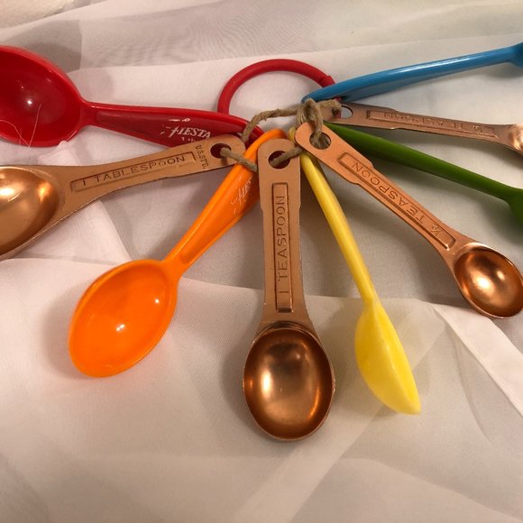 VINTAGE  MEASURING SPOONS 5 SETS BLK FARBERWARE COPPER FIESTAWARE FOX RUN WHITE - Picture 2 of 14